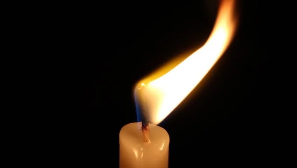 How to Craft a Flickering Candle Flame